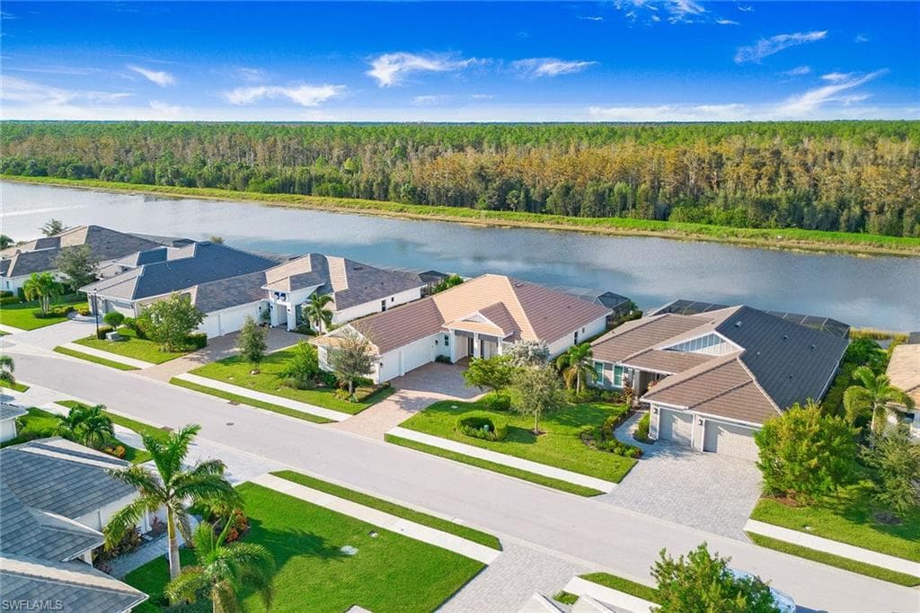 14404 Neptune Ave, Naples, FL 34114-29