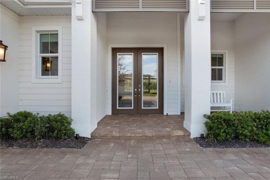 14404 Neptune Ave, Naples, FL 34114-4