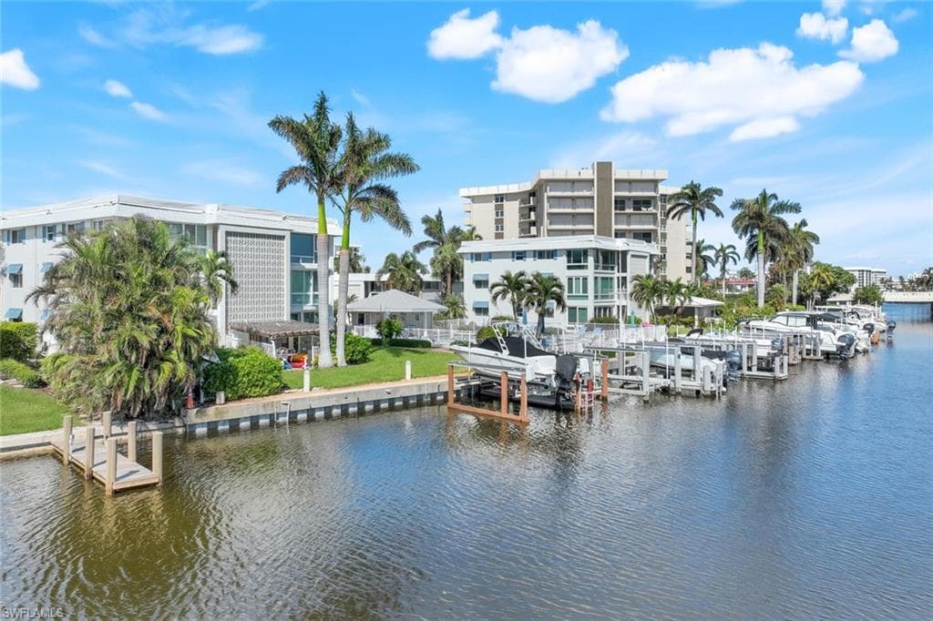 2100 Gulf Shore Blvd N 120, Naples, FL 34102-13