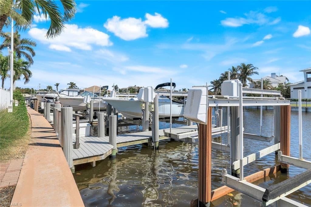 2100 Gulf Shore Blvd N 120, Naples, FL 34102-14