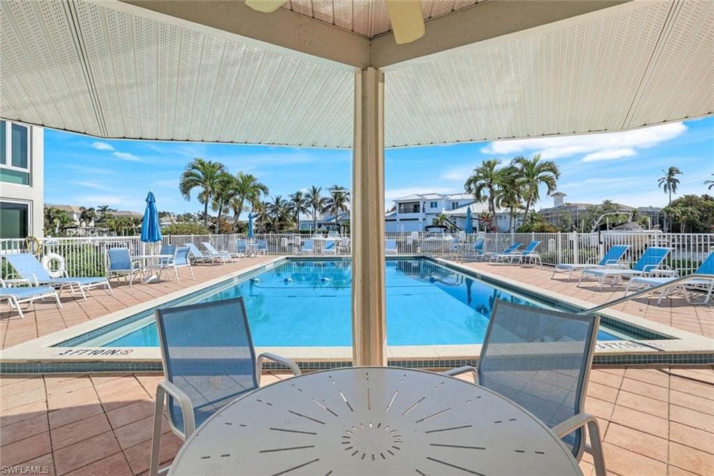 2100 Gulf Shore Blvd N 120, Naples, FL 34102-16