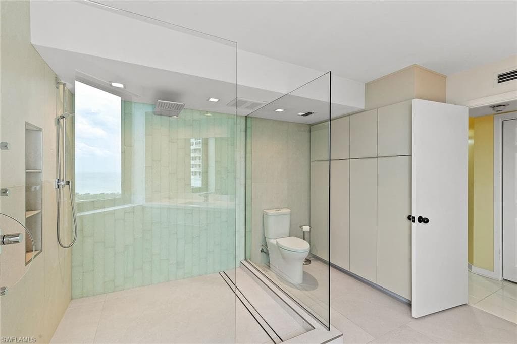 5555 Heron Point Dr 1801, Naples, FL 34108-16
