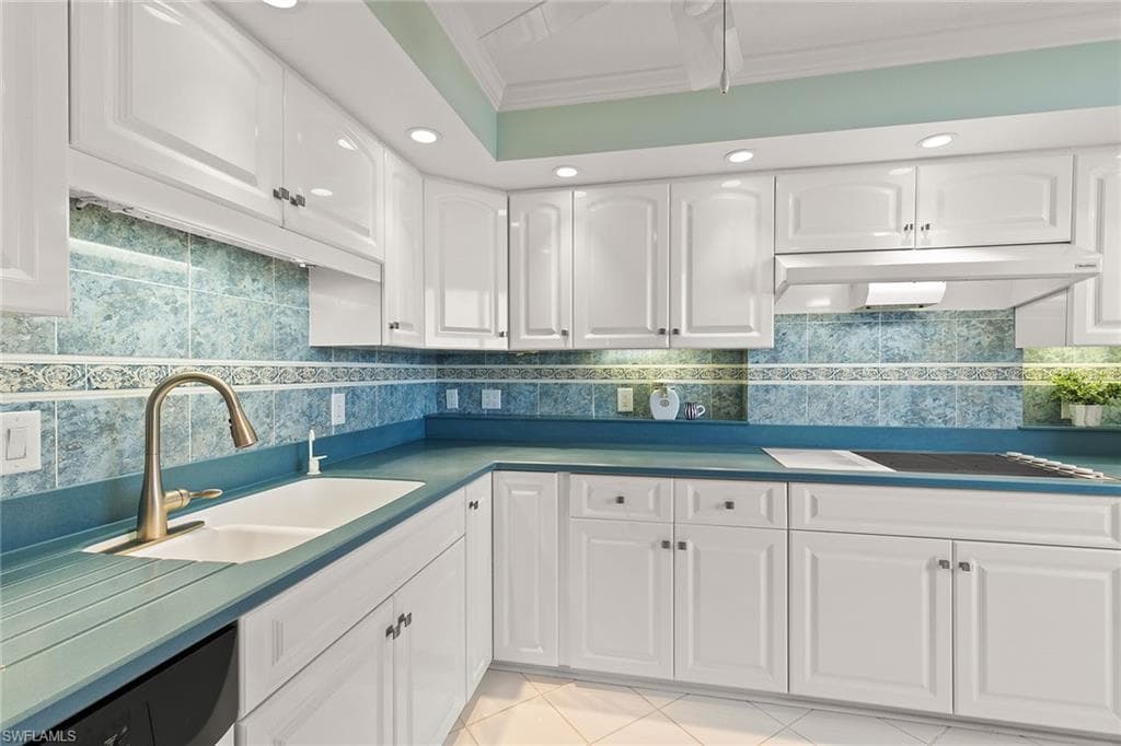 5555 Heron Point Dr 1801, Naples, FL 34108-19