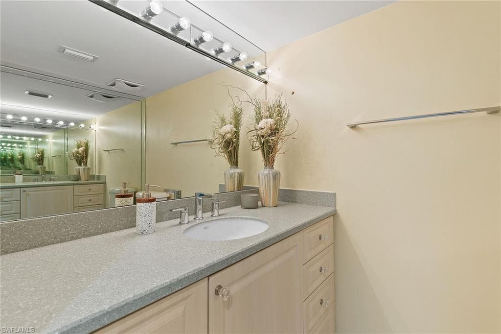 5555 Heron Point Dr 1801, Naples, FL 34108-26