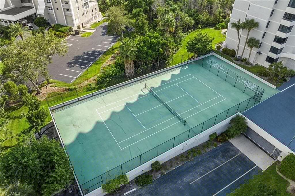 5555 Heron Point Dr 1801, Naples, FL 34108-35