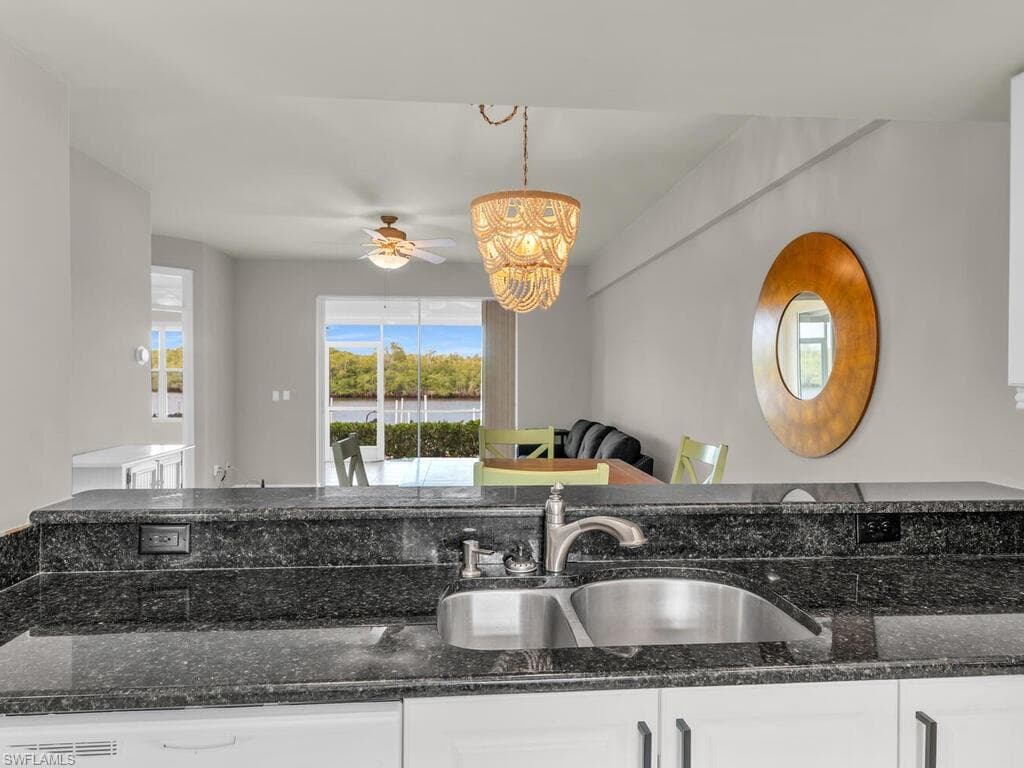 242 Newport Dr 504, Naples, FL 34114-10