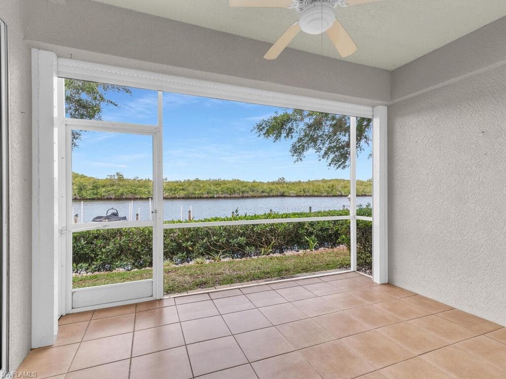 242 Newport Dr 504, Naples, FL 34114-16