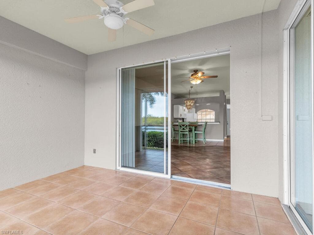 242 Newport Dr 504, Naples, FL 34114-20