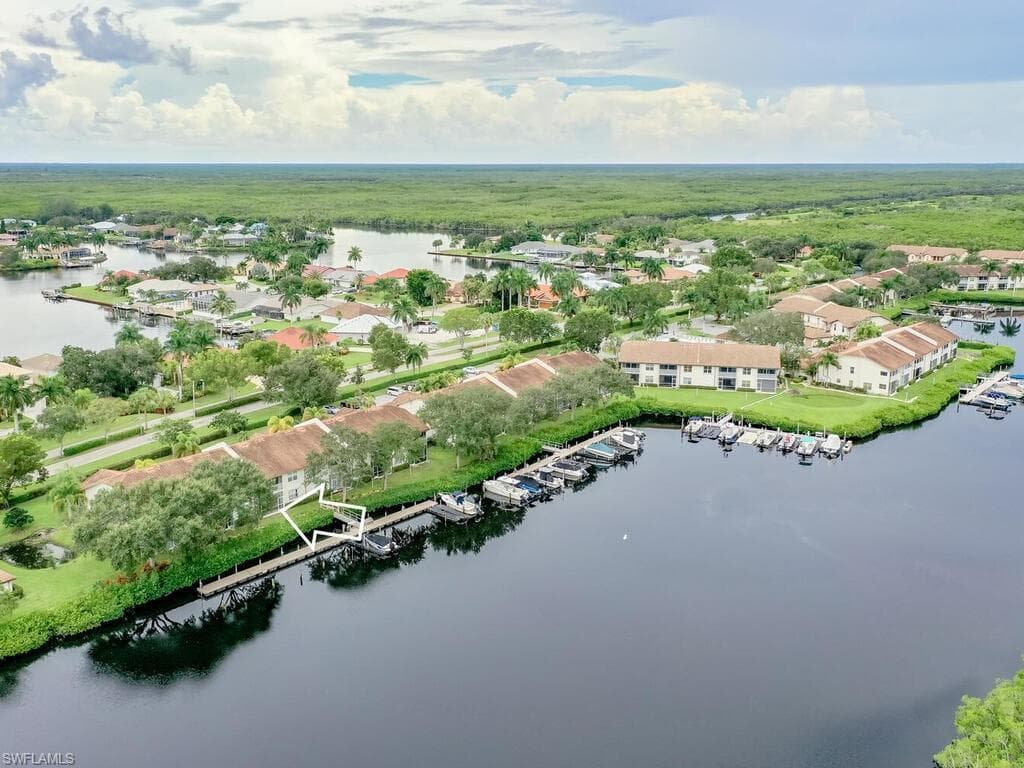 242 Newport Dr 504, Naples, FL 34114-30