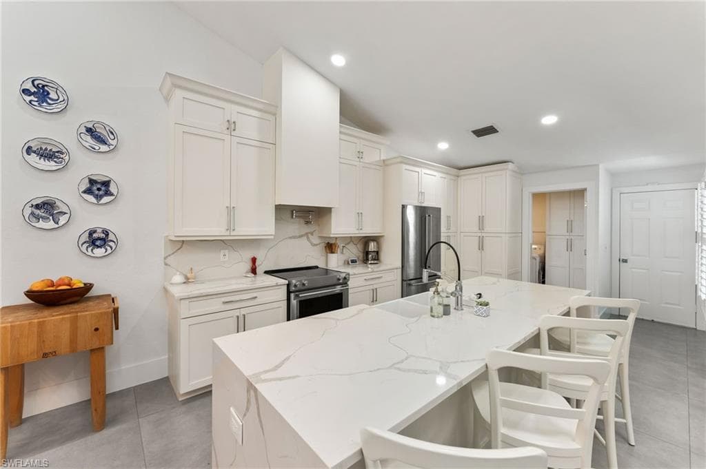 4006 Crayton Rd A-2, Naples, FL 34103-4