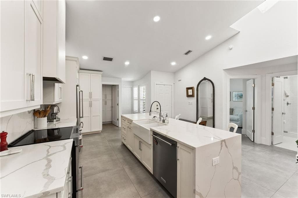 4006 Crayton Rd A-2, Naples, FL 34103-5