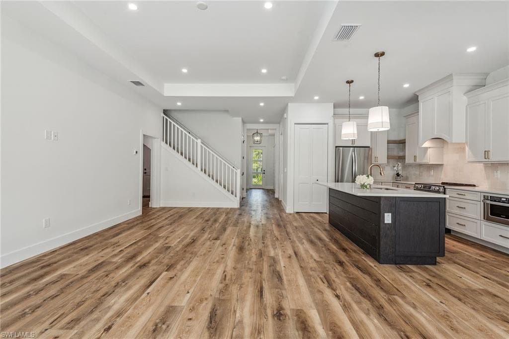 7968 Cordoba Pl, Naples, FL 34113-9