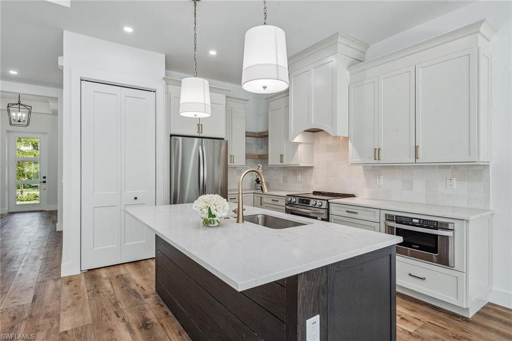 7968 Cordoba Pl, Naples, FL 34113-10