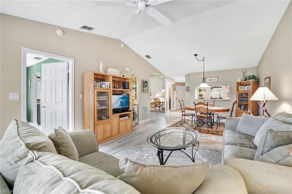 668 Mardel Ct 808, Naples, FL 34104-4