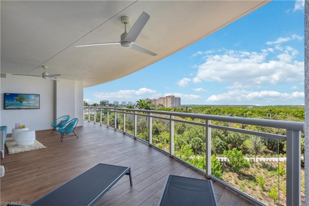 13915 Old Coast Rd 504, Naples, FL 34110-19