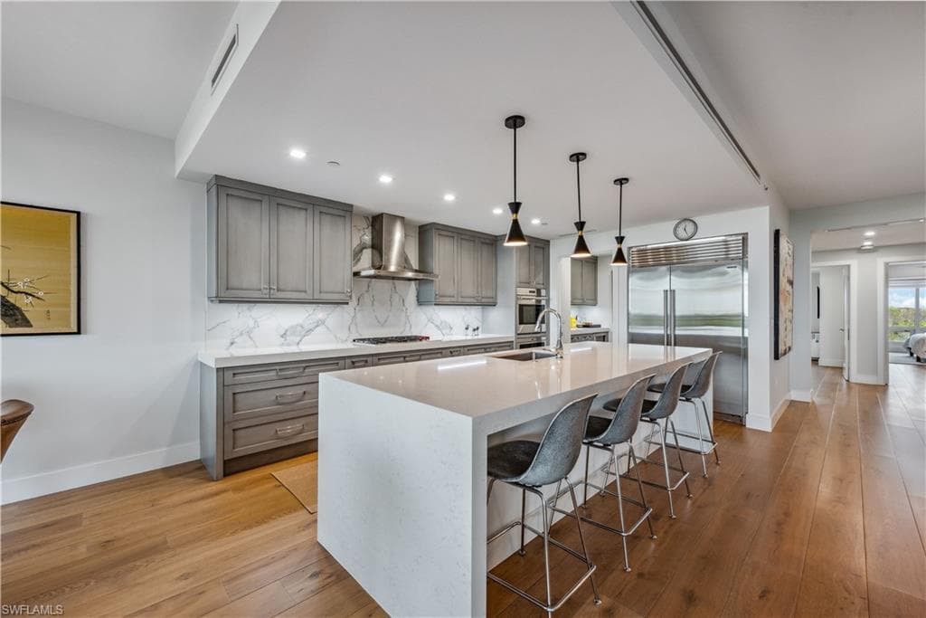 13915 Old Coast Rd 504, Naples, FL 34110-4