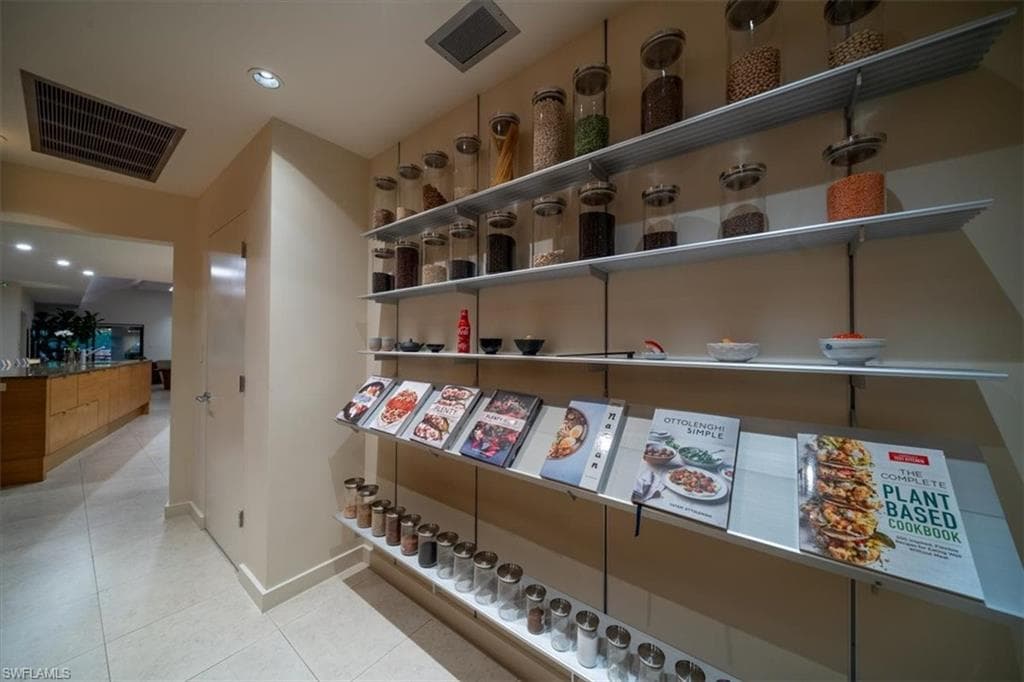 705 Shadow Lake Ln, Naples, FL 34108-12