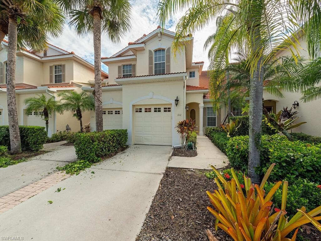 4660 Winged Foot Ct 102, Naples, FL 34112-9