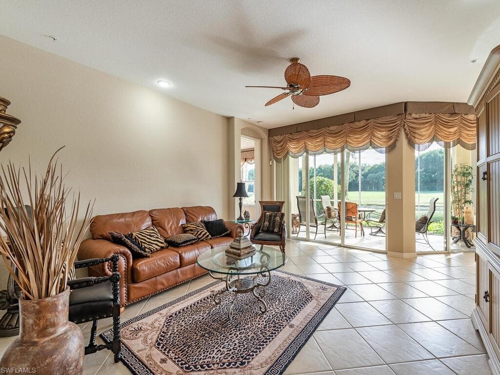 4660 Winged Foot Ct 102, Naples, FL 34112-2