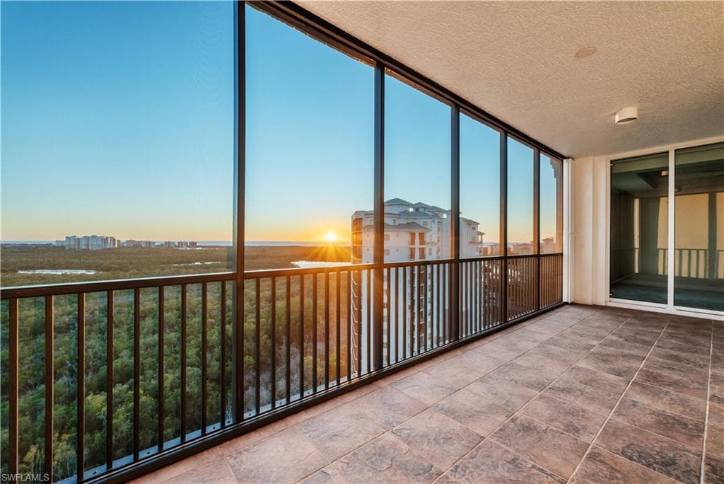 455 Cove Tower Dr 1703, Naples, FL 34110-10
