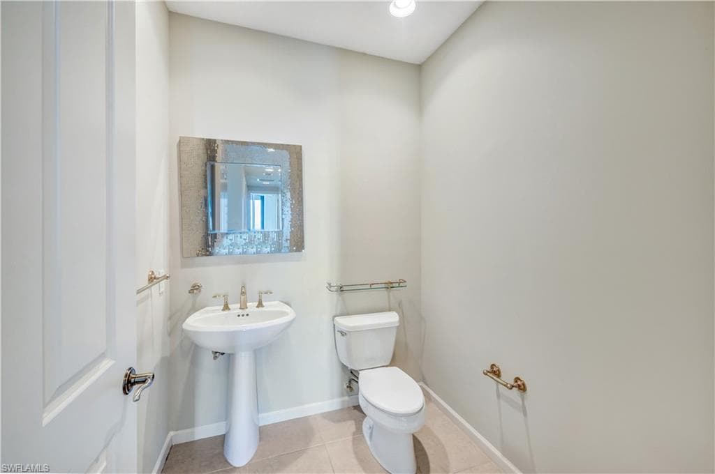 455 Cove Tower Dr 1703, Naples, FL 34110-16