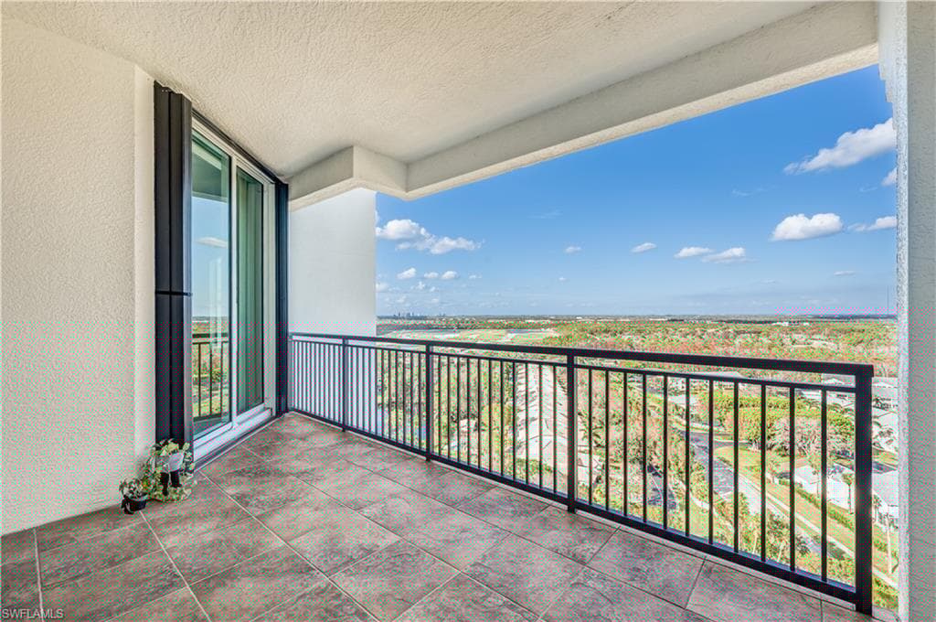 455 Cove Tower Dr 1703, Naples, FL 34110-26