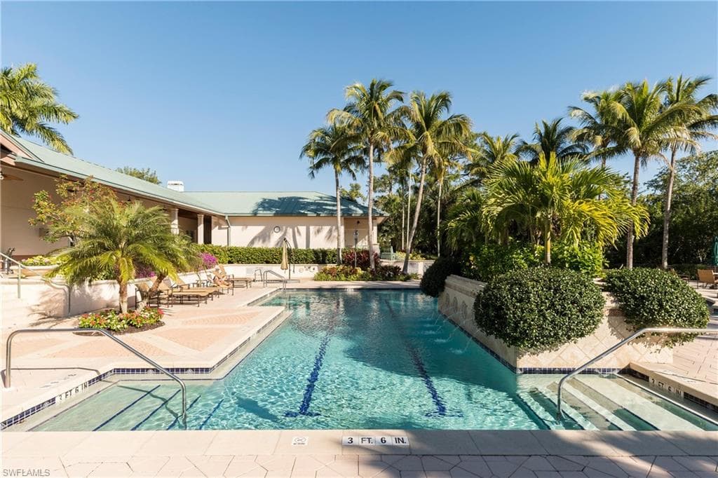455 Cove Tower Dr 1703, Naples, FL 34110-34