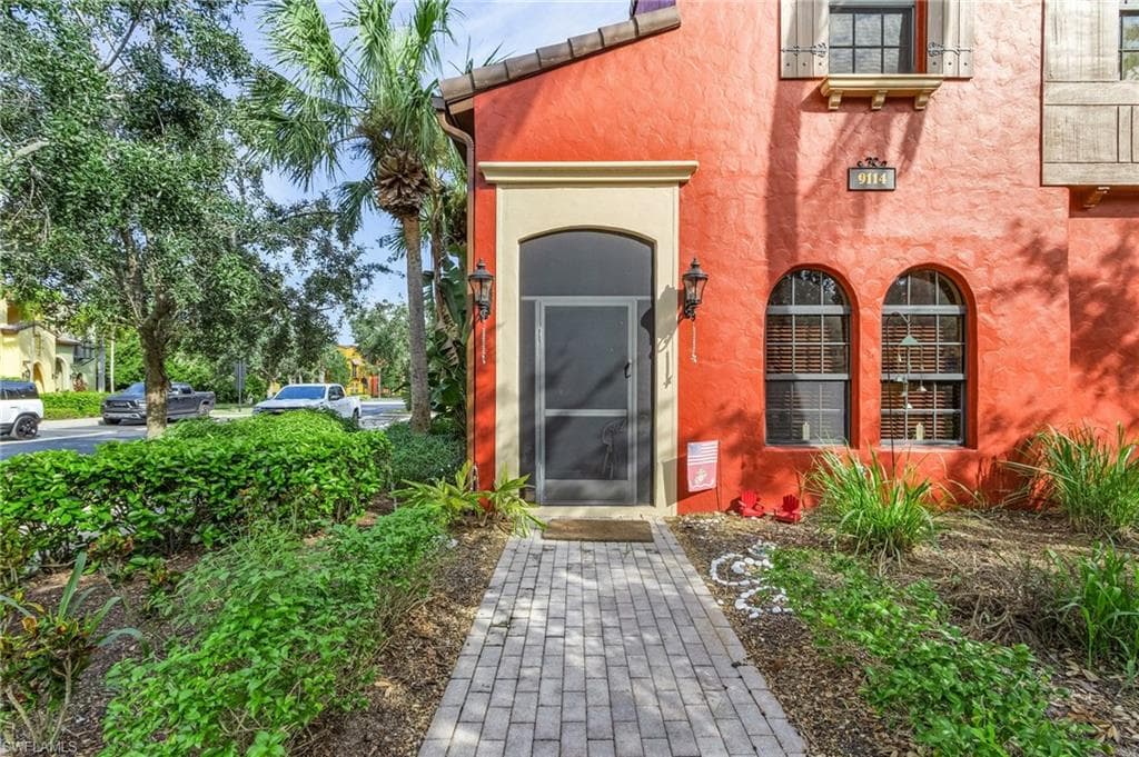 9114 Chula Vista Ln 119-1, Naples, FL 34113-3