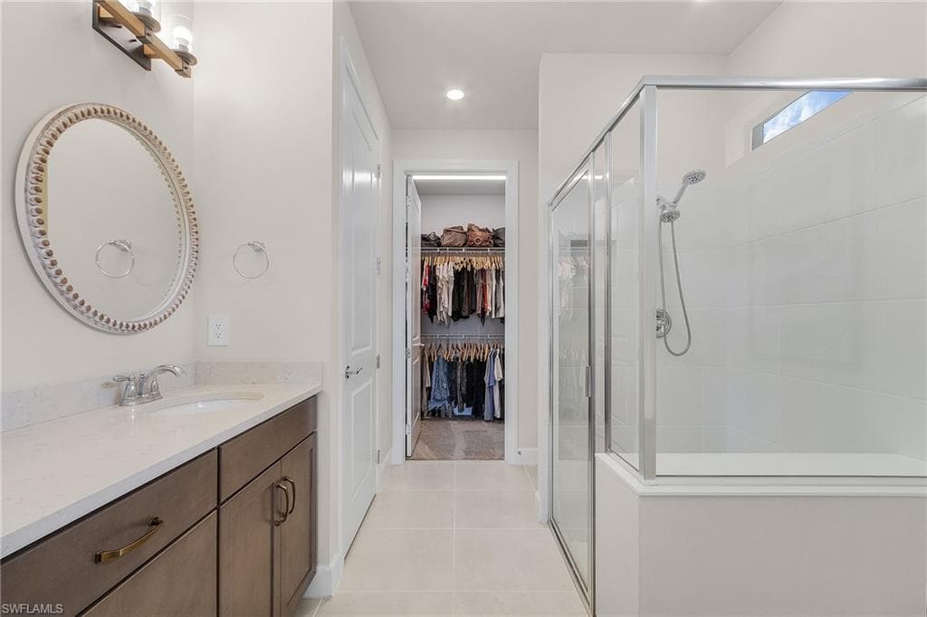 9839 Everglades Dr, Naples, Fl 34120-19