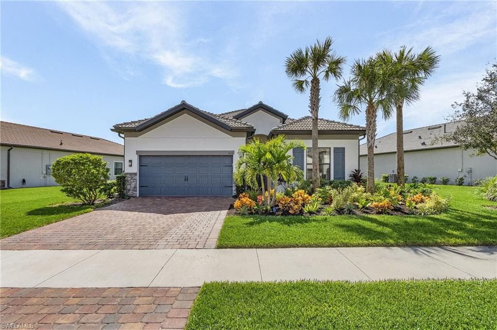 9839 Everglades Dr, Naples, Fl 34120-30