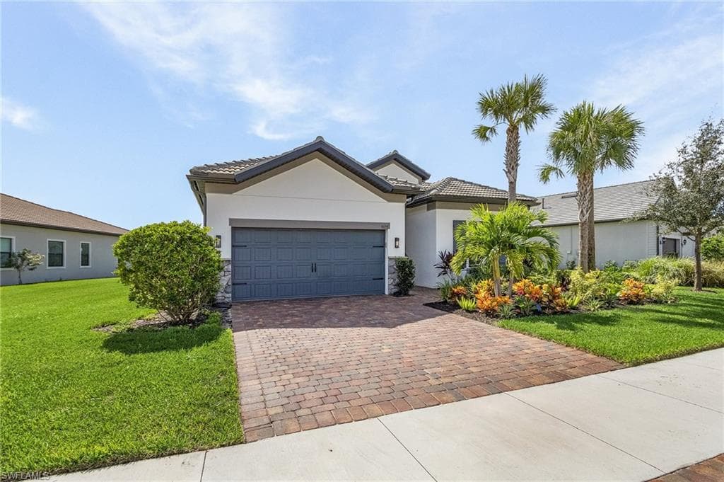 9839 Everglades Dr, Naples, Fl 34120-31