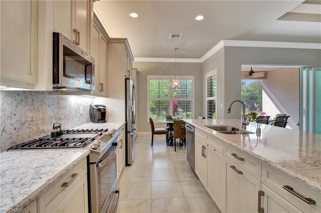 16601 Calistoga Dr, Bonita Springs, FL 34135-15