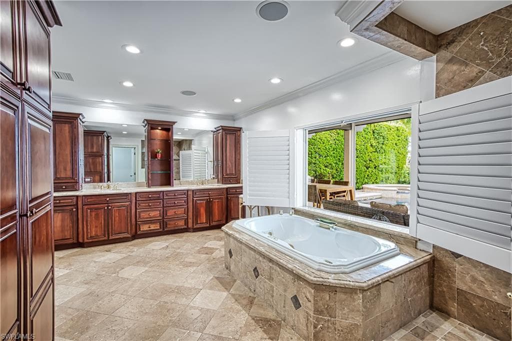 958 Spyglass Ln, Naples, FL 34102-20