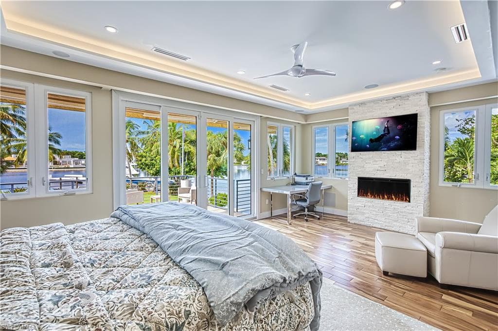958 Spyglass Ln, Naples, FL 34102-21