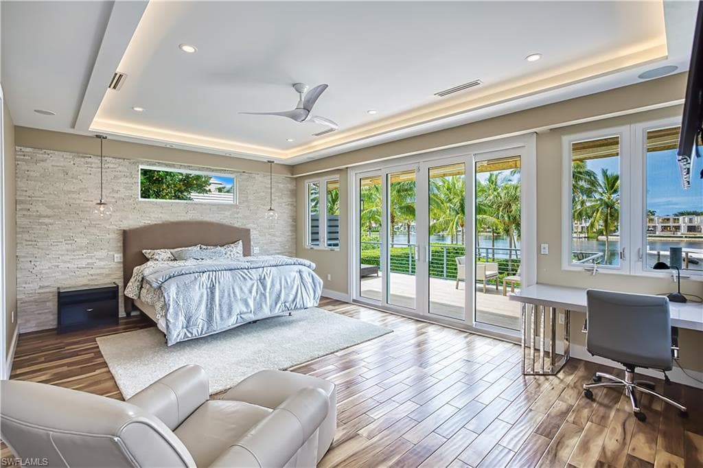 958 Spyglass Ln, Naples, FL 34102-22