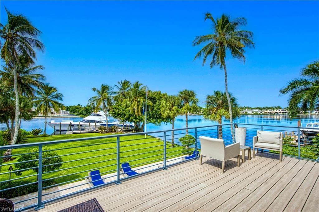 958 Spyglass Ln, Naples, FL 34102-24