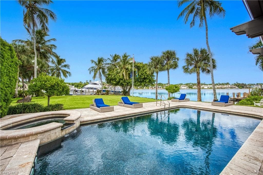 958 Spyglass Ln, Naples, FL 34102-30