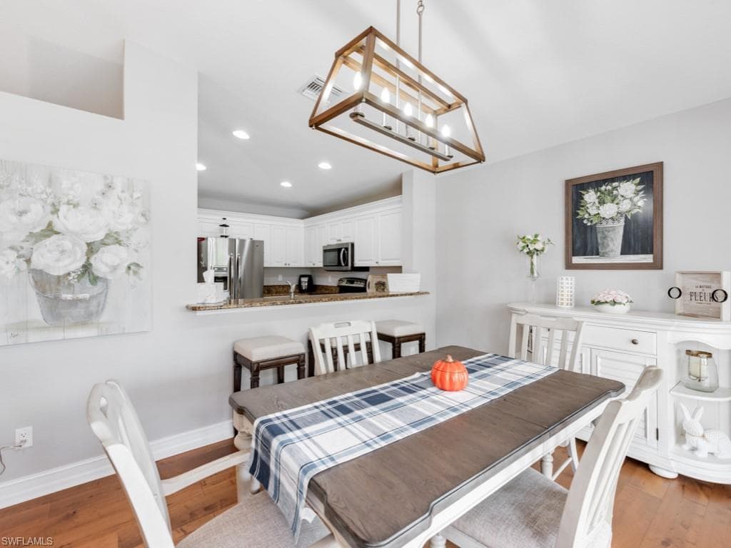 900 Diamond Cir 904, Naples, FL 34110-8