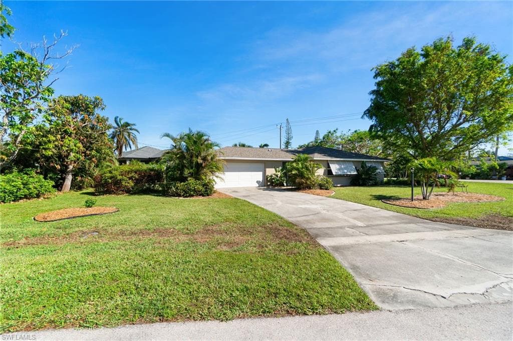 15637 Omai Ct, Fort Myers, FL 33908-1