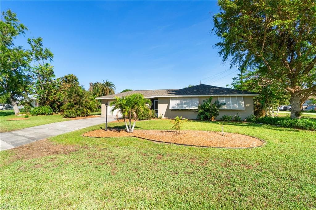 15637 Omai Ct, Fort Myers, FL 33908-4