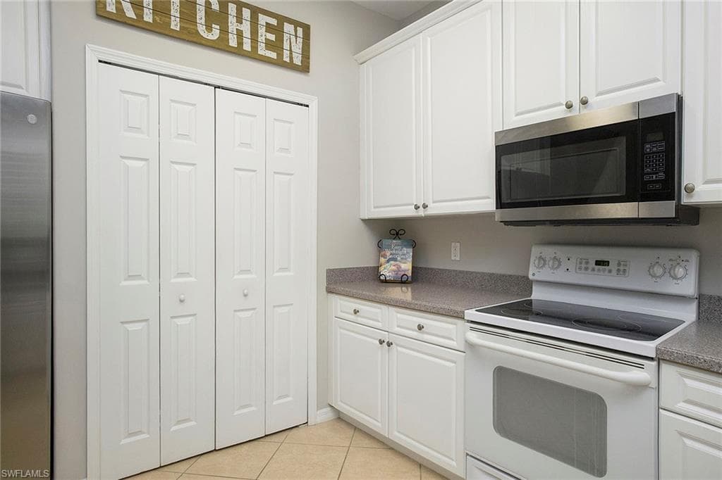 14776 Pinnacle Pl 62, Naples, FL 34119-13