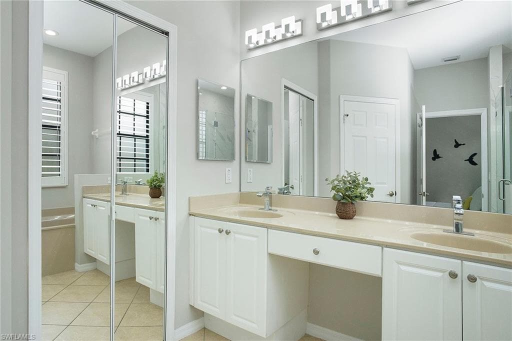 14776 Pinnacle Pl 62, Naples, FL 34119-18