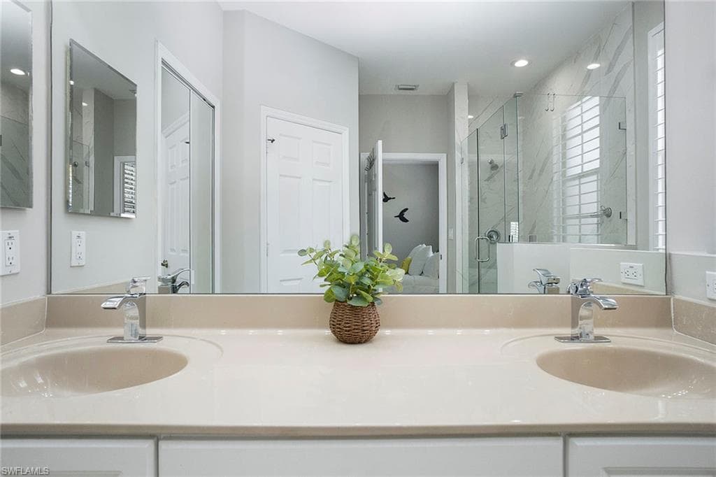 14776 Pinnacle Pl 62, Naples, FL 34119-20