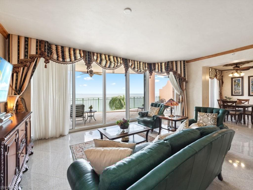 970 Cape Marco Dr 402, Marco Island, FL 34145-9