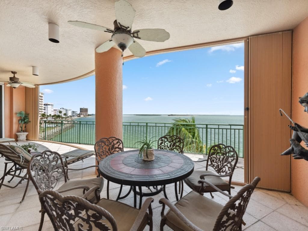 970 Cape Marco Dr 402, Marco Island, FL 34145-11