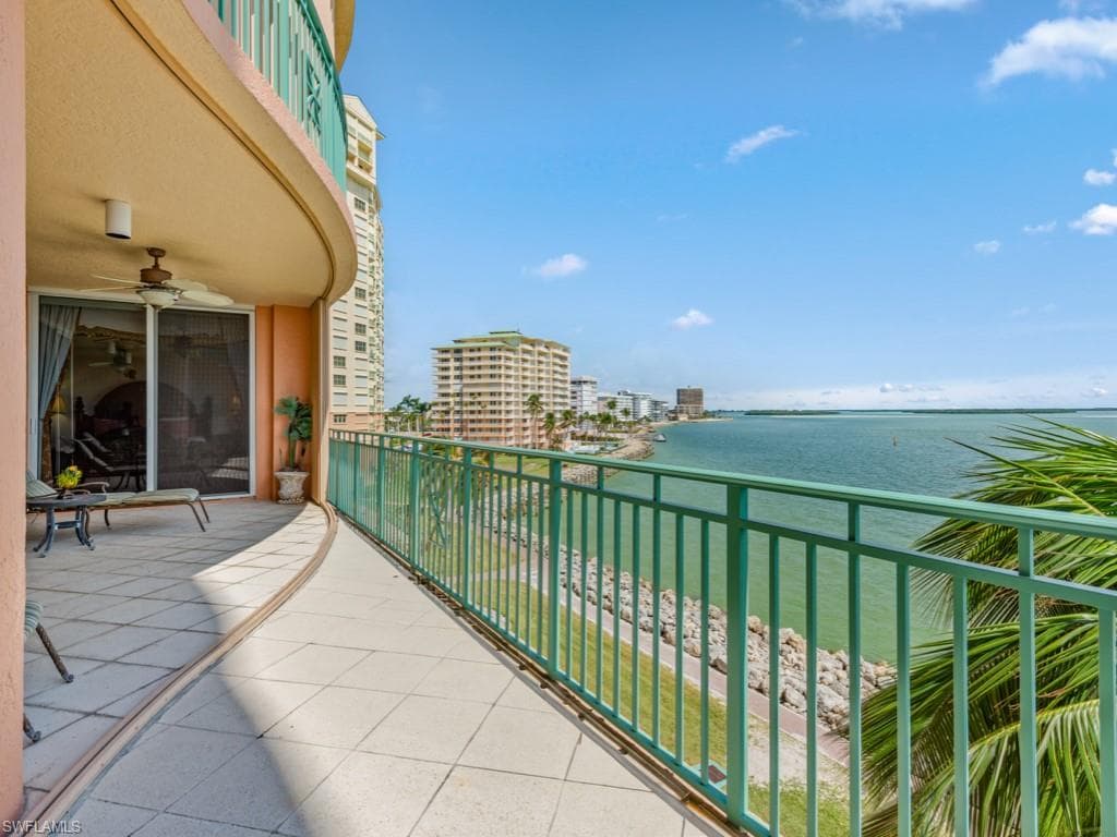 970 Cape Marco Dr 402, Marco Island, FL 34145-15