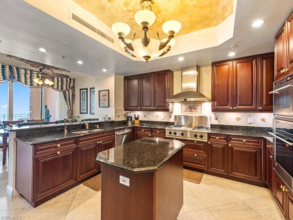970 Cape Marco Dr 402, Marco Island, FL 34145-17