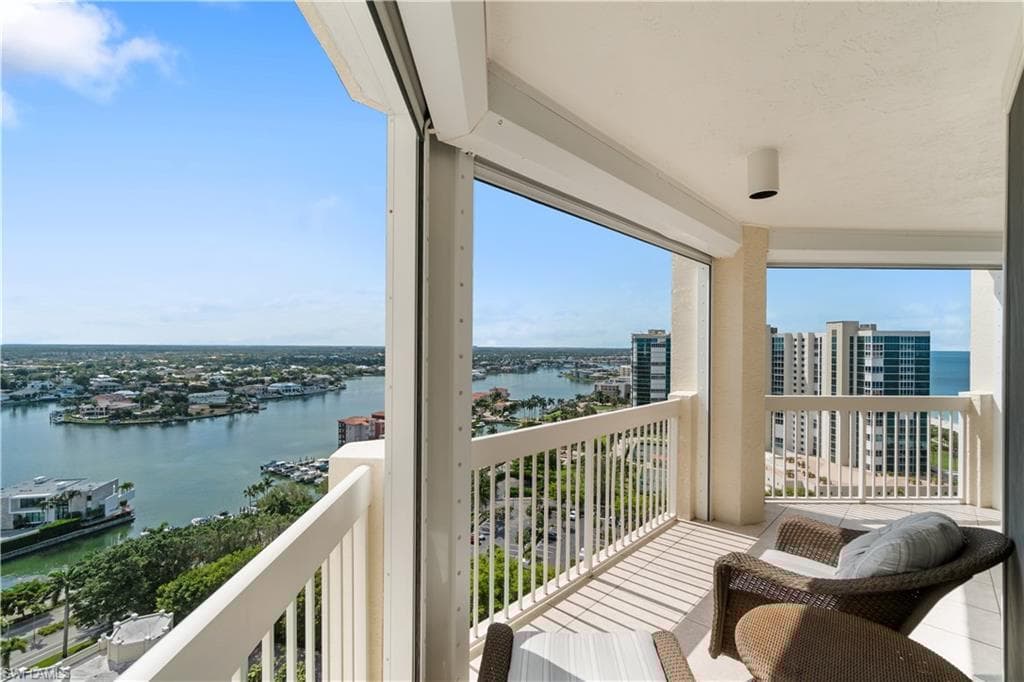 4021 Gulf Shore Blvd N 1903, Naples, FL 34103-34