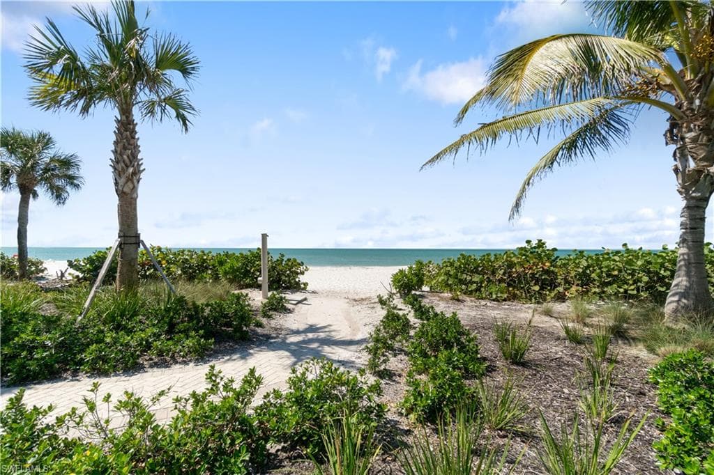 4021 Gulf Shore Blvd N 1903, Naples, FL 34103-48