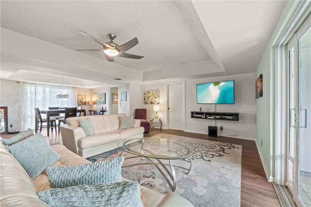154 Penny Ln 8, Naples, FL 34112-5